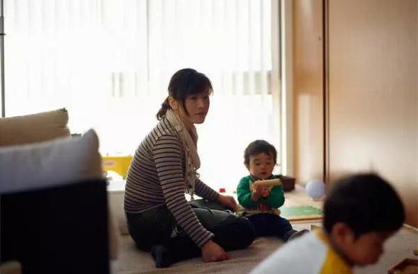 摄影师拍摄日本二线城市人民的生活水平