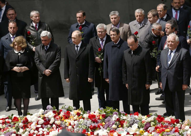 普京与奥朗德出席亚美尼亚大屠杀100周年纪念