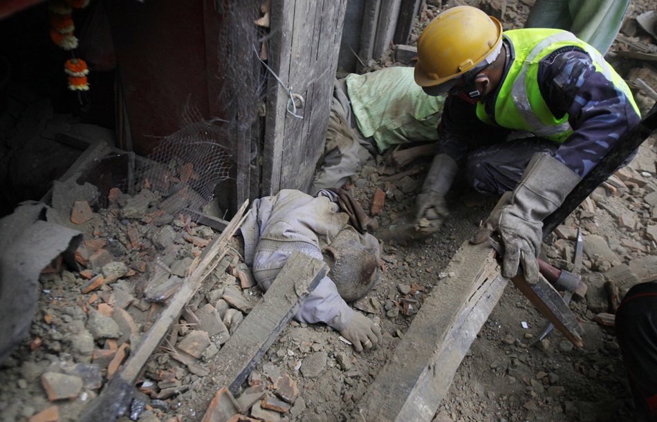 大地震后尼泊尔救灾现场