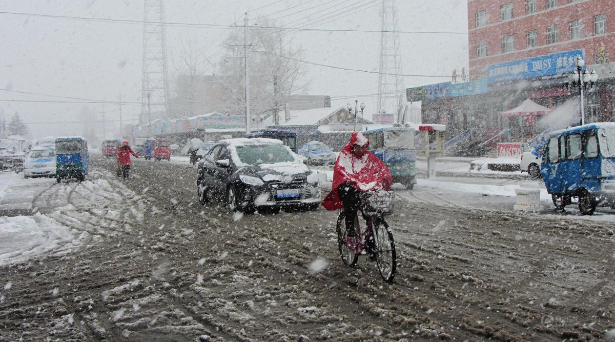 内蒙古呼伦贝尔五月普降大雪