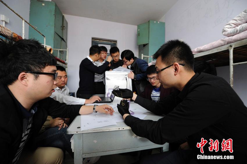 长春大学生开发“毕业首饰”受追捧