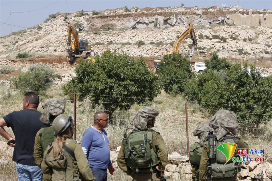 以色列警察强拆巴勒斯坦人住所 发生冲突