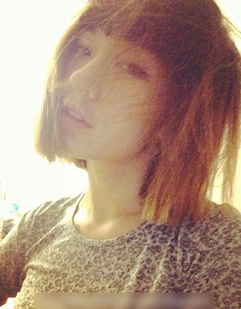 刘欢24岁女儿近照曝光 狂野金发个性十足