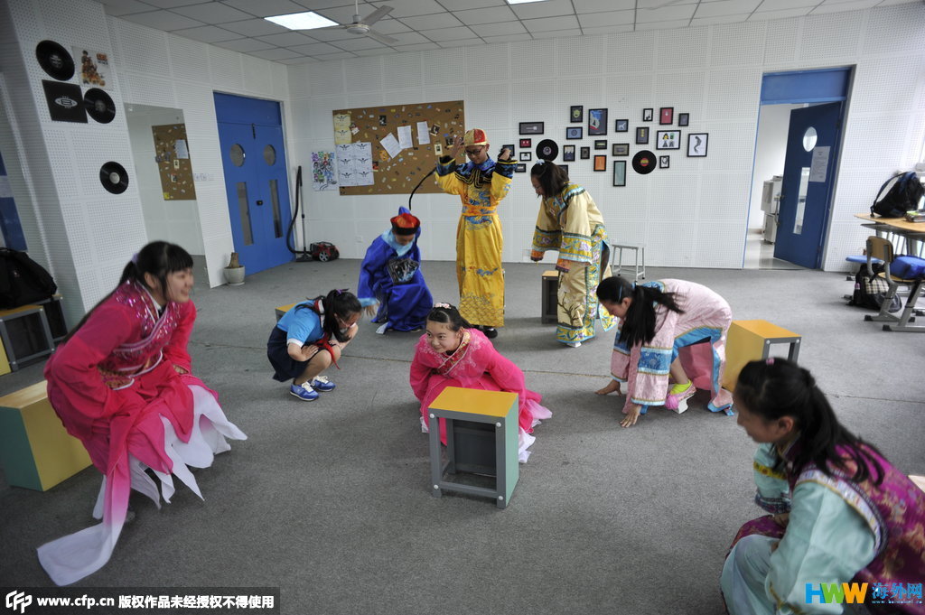 成都某中学开《甄嬛传》戏剧选修课 上线两秒被抢光