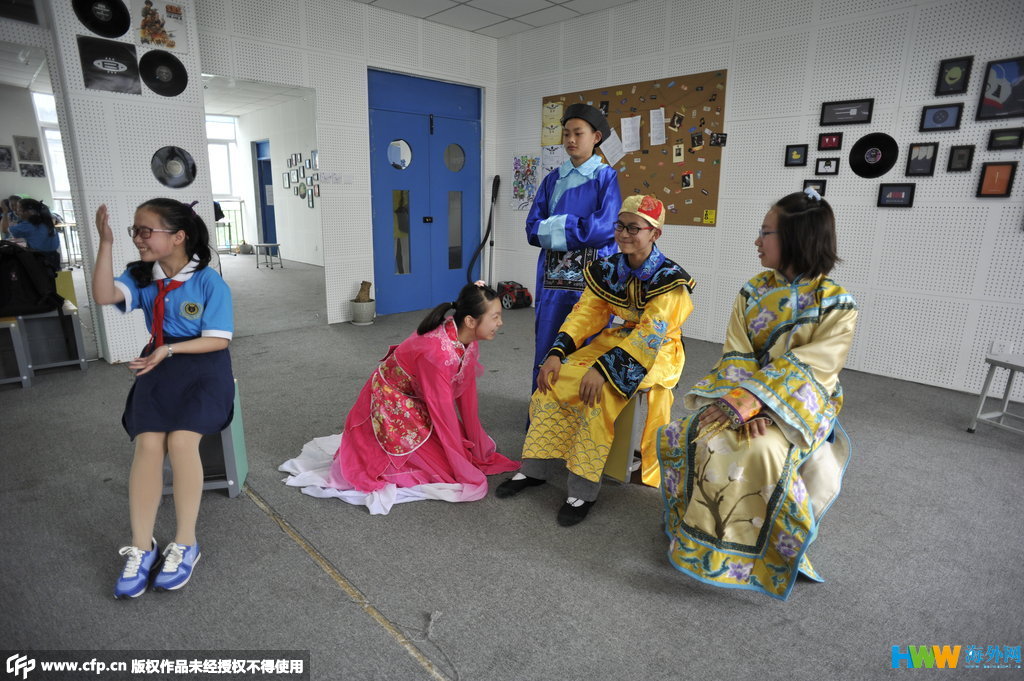 成都某中学开《甄嬛传》戏剧选修课 上线两秒被抢光