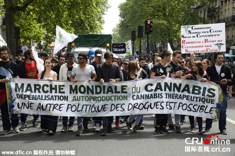欧洲各国举行百万大麻游行 呼吁大麻合法化[5