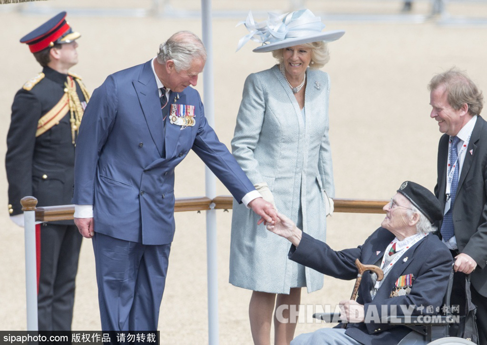 英女王出席二战结束70周年纪念活动