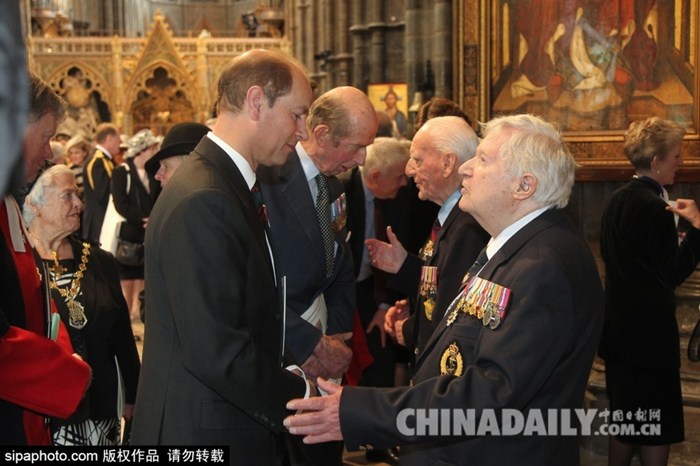 英女王出席二战结束70周年纪念活动