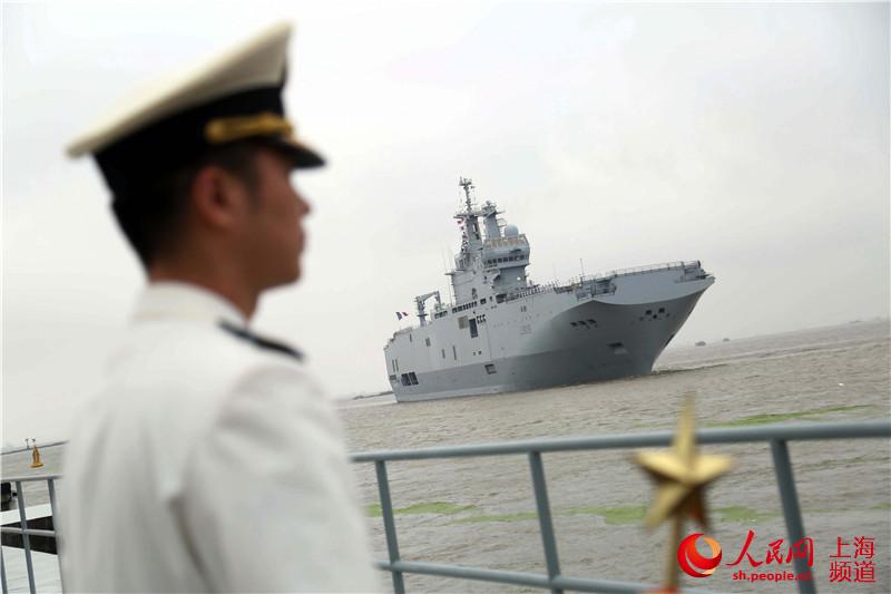 中国记者探访法国西北风舰 舰舱超宽阔