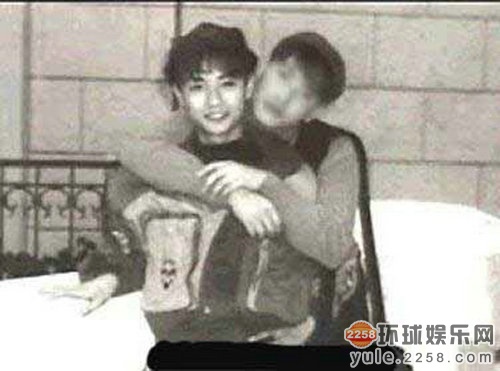 揭变性艺人心酸历程 河莉秀不能生育劝老公分手