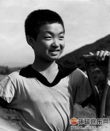 揭变性艺人心酸历程 河莉秀不能生育劝老公分手
