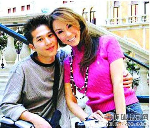 揭变性艺人心酸历程 河莉秀不能生育劝老公分手