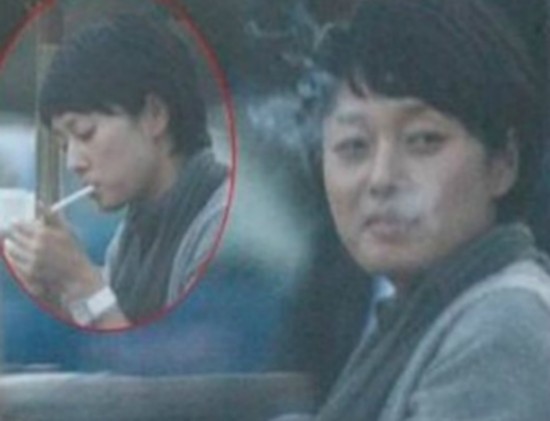女神也吸烟！刘亦菲周迅赵薇 揭娱圈18杆女烟枪