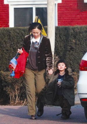明星奉子成婚成风 贾静雯二度“带球进门”
