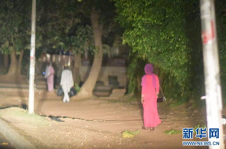 <P>实拍尼日利亚底层妇女的边缘生活</P>