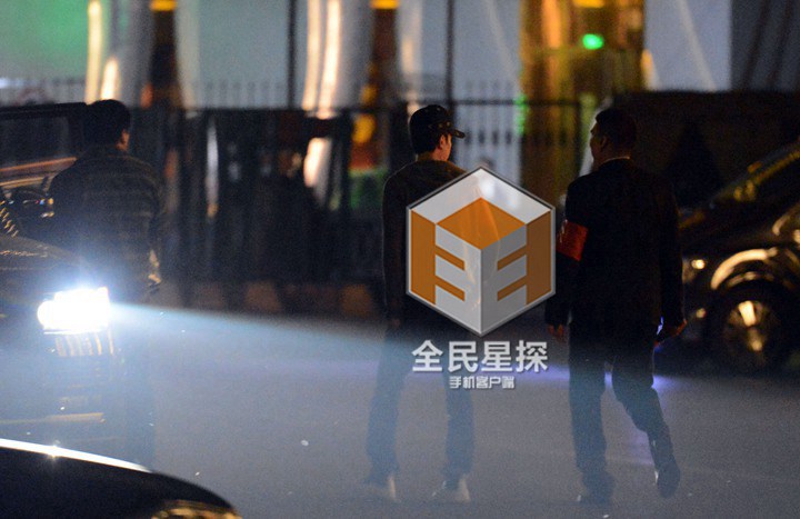 冯绍峰夜会嫩模疑交新欢 模特出身演员兼歌手