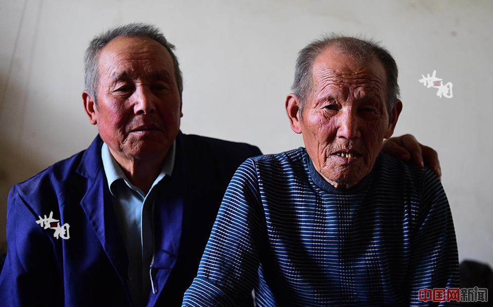 肢残夫妇照顾智残哥哥半世纪