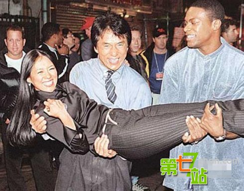 成龙绯闻明星女友大起底 邓丽君王祖贤齐上榜