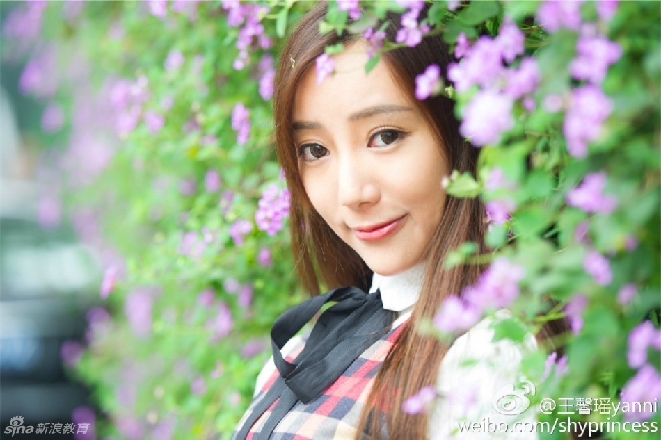 美艳90后校花被赞长腿“梦中情人”