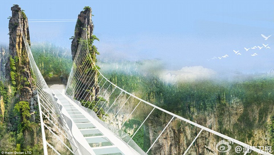 张家界将开放世界最长最高全透明玻璃桥