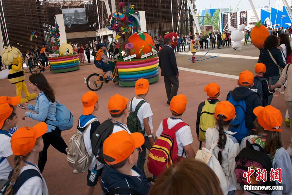 六一国际儿童节到来 世博会场馆内外充满童趣