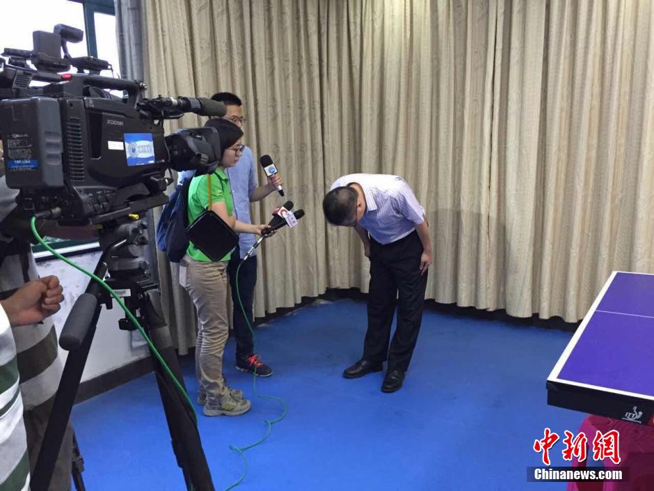 重庆东方轮船公司法人代表就长江客船翻沉事件致歉