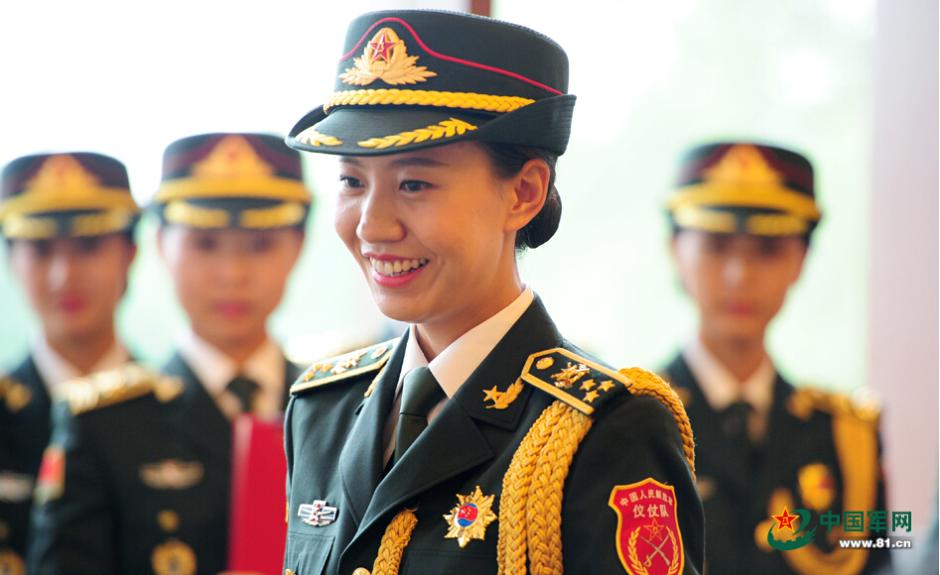 解放军三军仪仗队大量美图曝光 优雅帅气