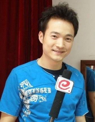杨幂小S脚臭吴尊不洗澡 盘点特殊癖好的明星