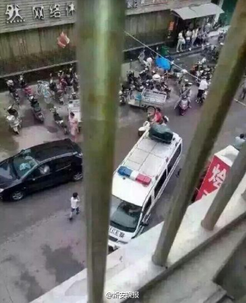 安徽：男子街头行凶砍死至少两人