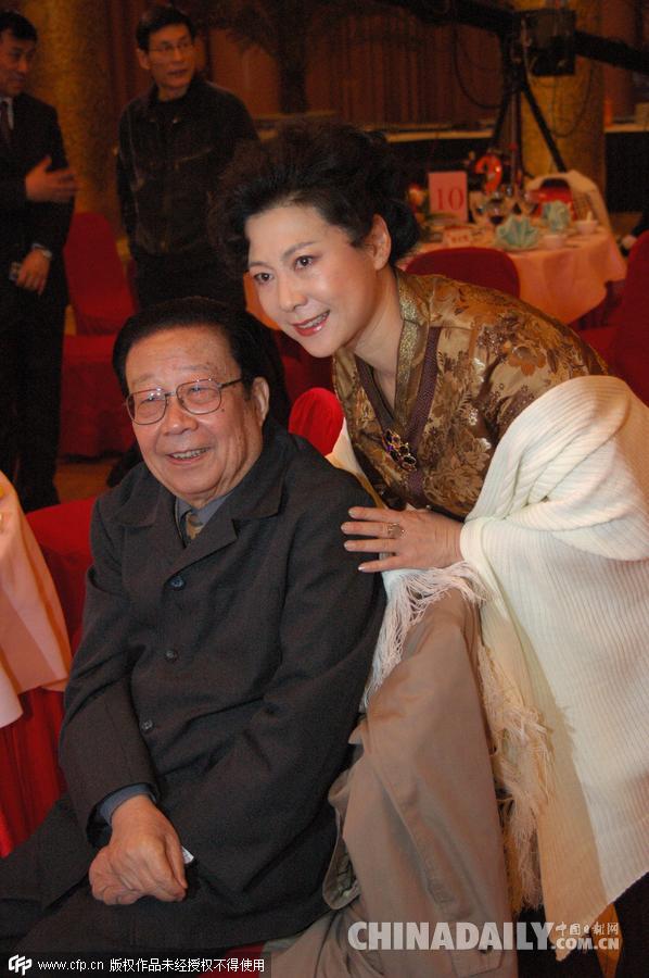 著名导演谢铁骊去世 曾与谢晋并称“南谢北谢”