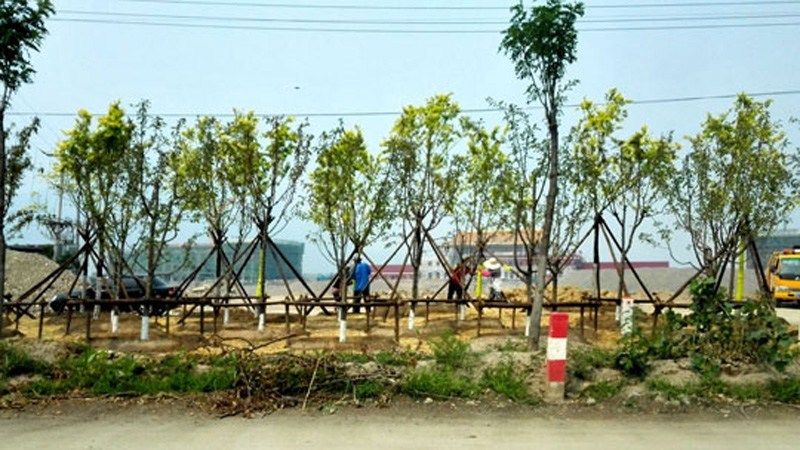 北京“阅兵村”内建天安门城楼模型