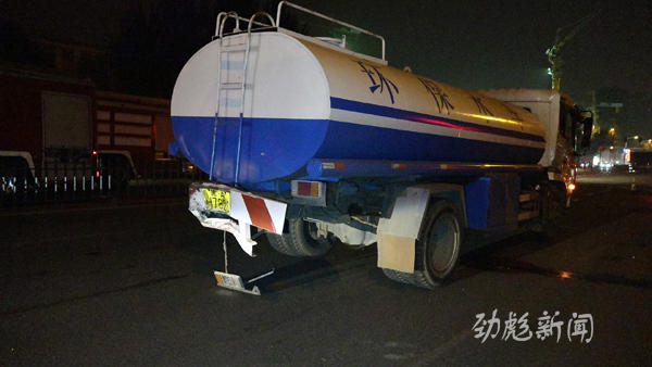 哈尔滨发生严重车祸致4死5伤