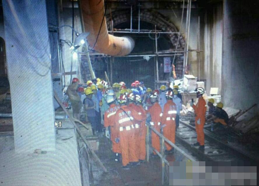 深圳在建地铁7号线发生坍塌事故 致1死4伤