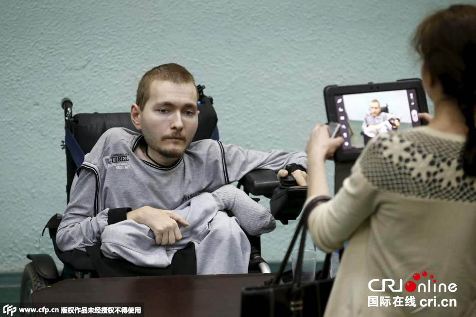俄男子将接受世界首例头颅移植手术