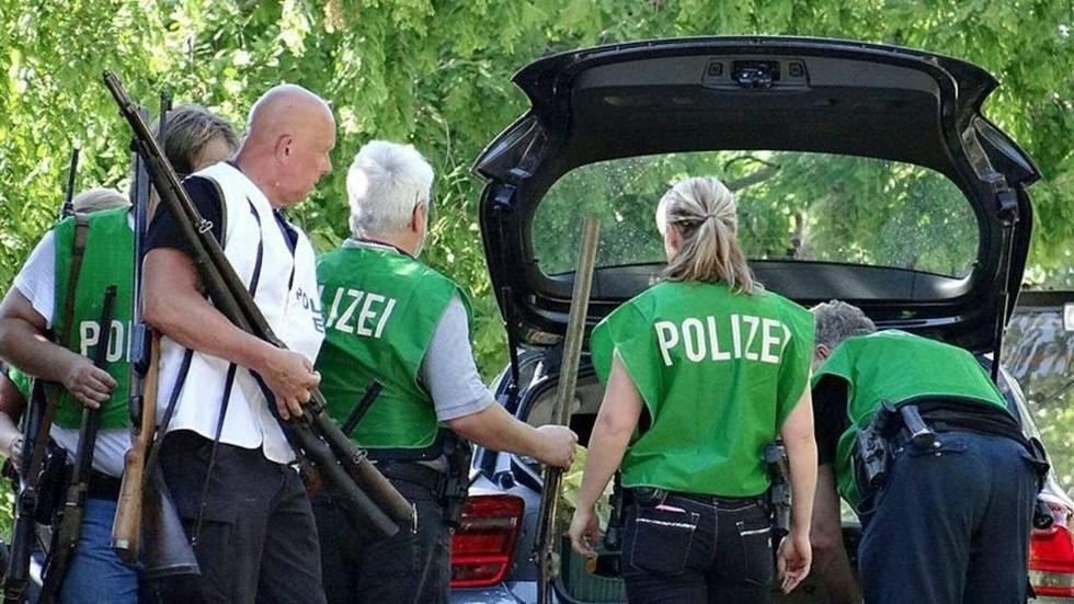 德国警方在老人别墅发现二战“大杀器”