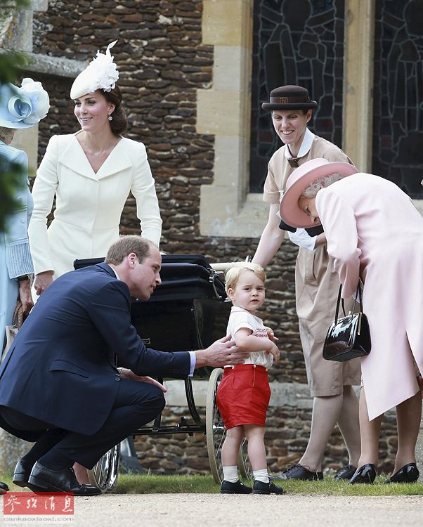 英国夏洛特小公主接受洗礼