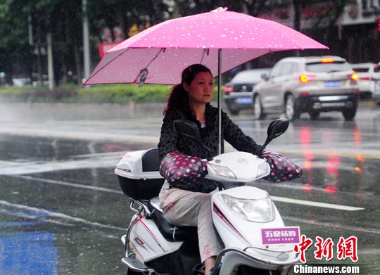 江西九江气温大幅跳水 创7月历史最低温度