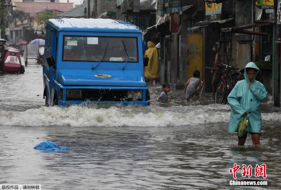 三台风接连过境菲律宾 河流成瀑布