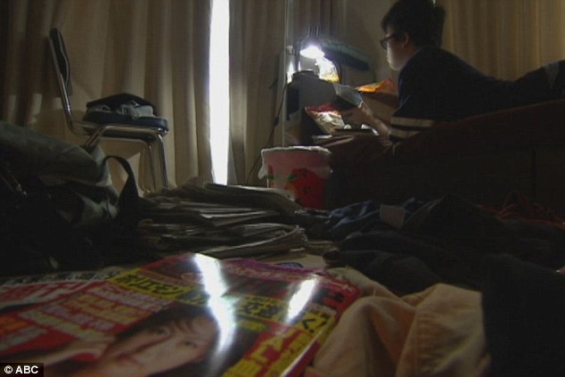 日本“蛰居”男性达百万 数年不上班不社交