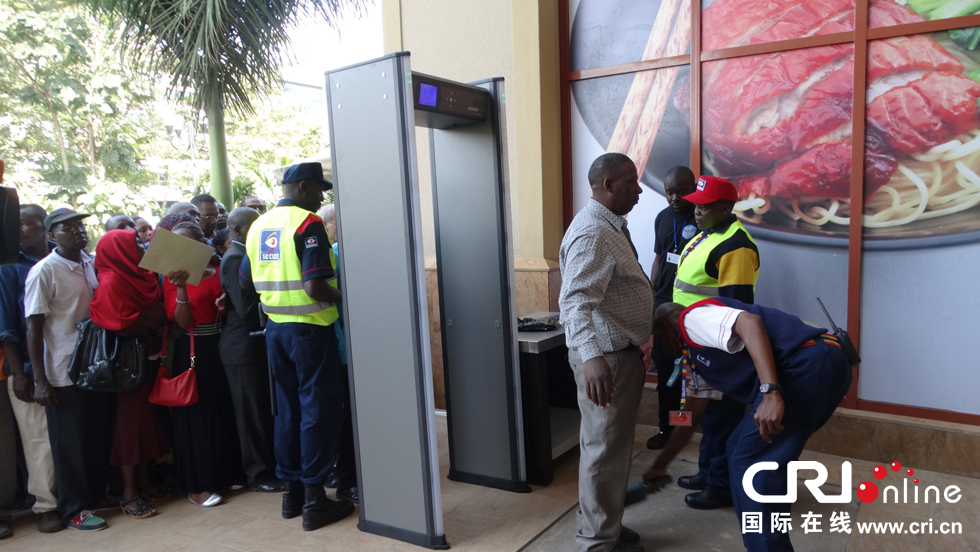 内罗毕遭恐怖袭击商场重新开业 肯尼亚展现反恐信心