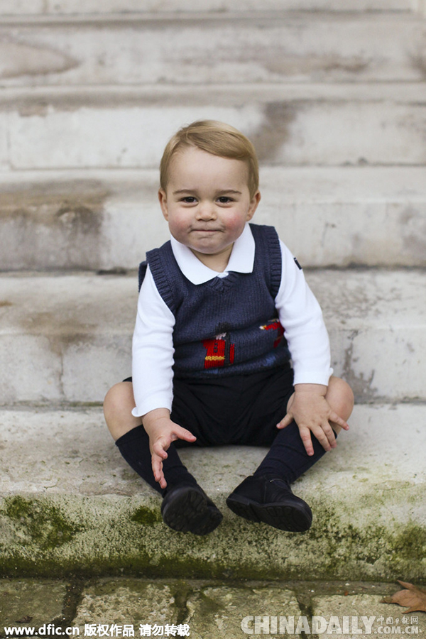 乔治小王子两岁生日 萌照大回顾