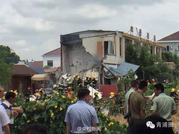 上海一酒楼发生爆炸：半边楼炸飞 3人被困