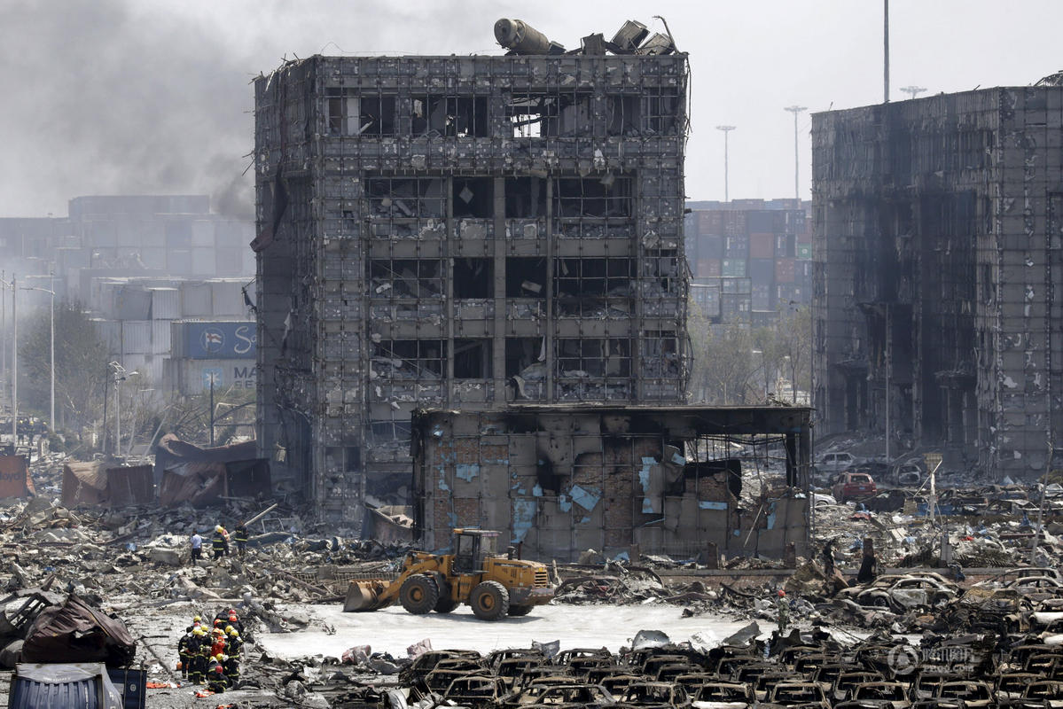 摄影师进入天津爆炸核心区 大楼被掏空