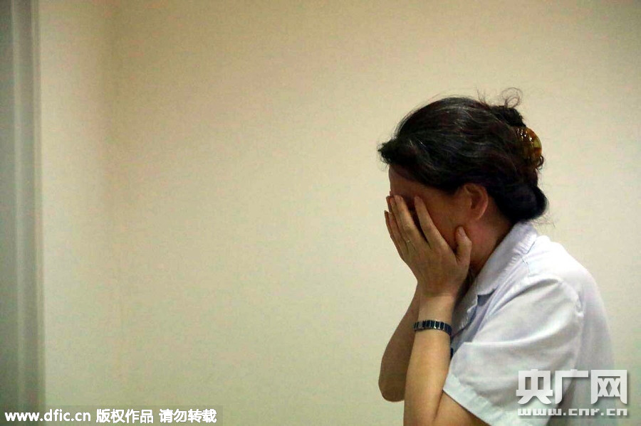 泰达医院女医师泪洒哀悼现场[5]