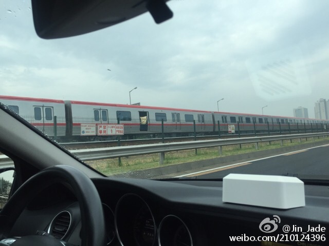 北京地铁八通线车门故障无法关闭 敞门行驶一