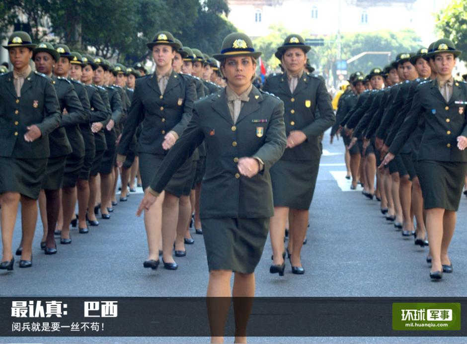 外国女兵阅兵：俄最养眼 乌克兰颜值最高