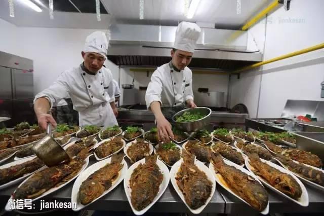 探访阅兵村的衣食住行