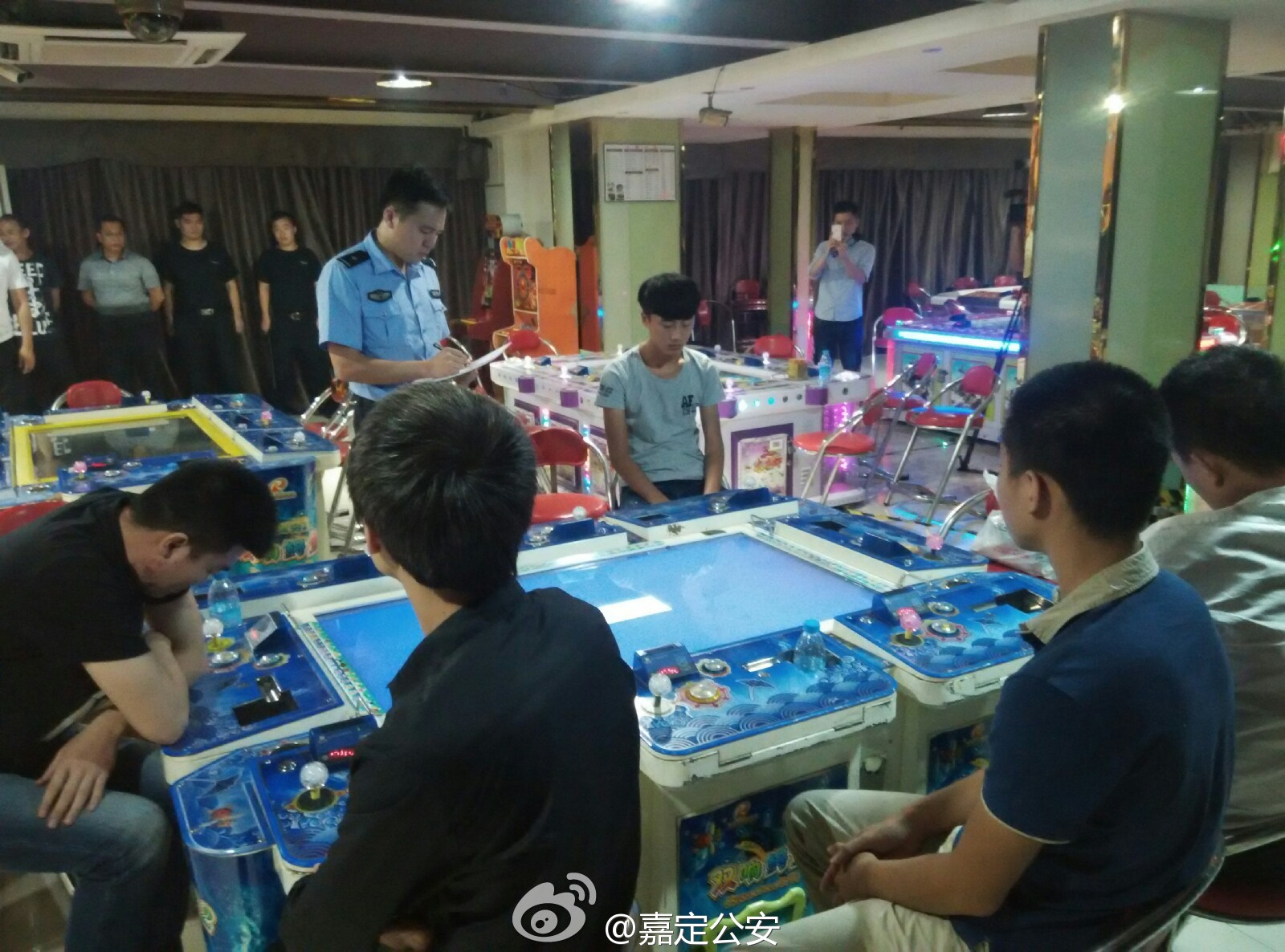 上海万达广场3家赌场 随便玩玩可输几十万