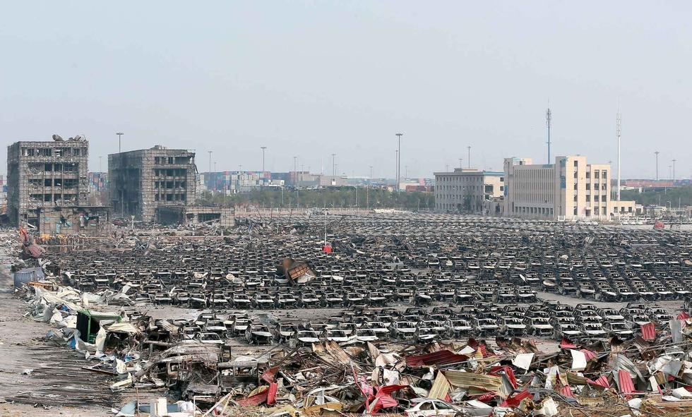 天津爆炸事故现场汽车和集装箱清理基本完成