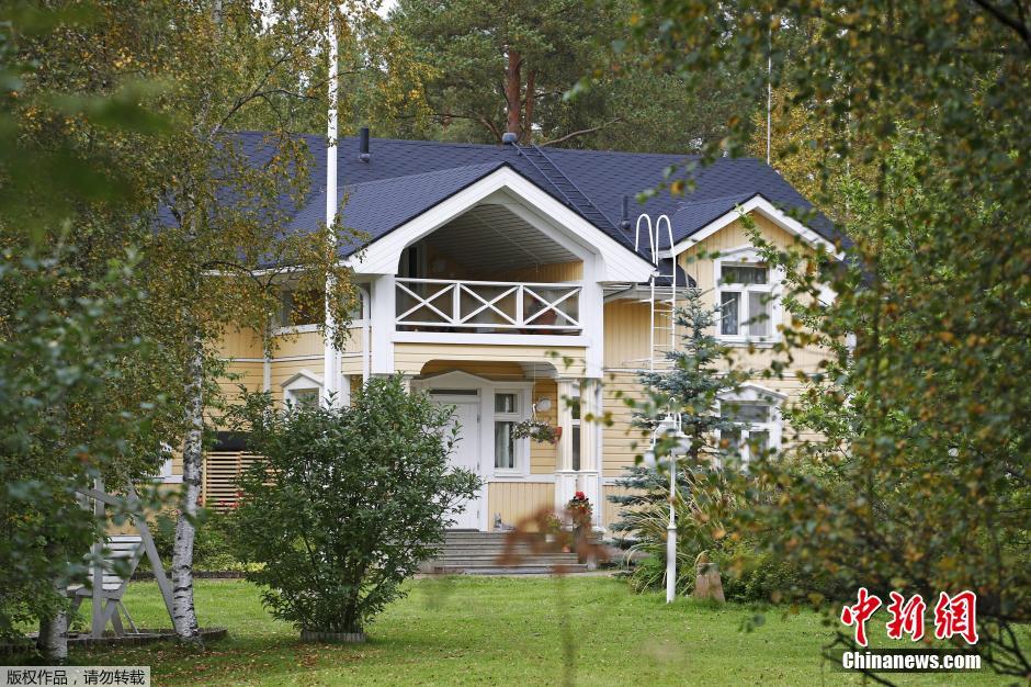 芬兰总理将自家别墅让给难民入住